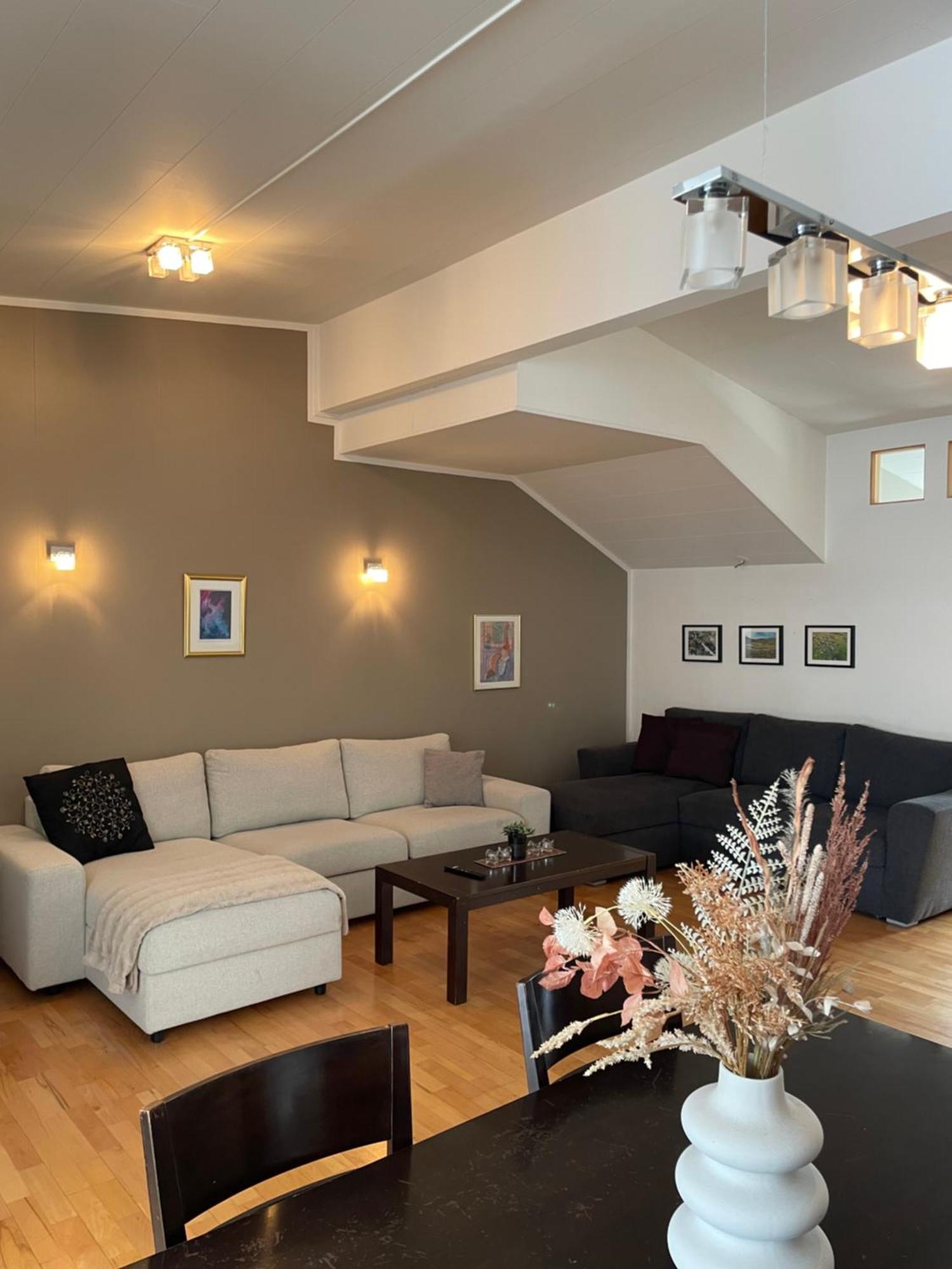 Apartament Penthouse On The Main Street, Town Center Akureyri Zewnętrze zdjęcie